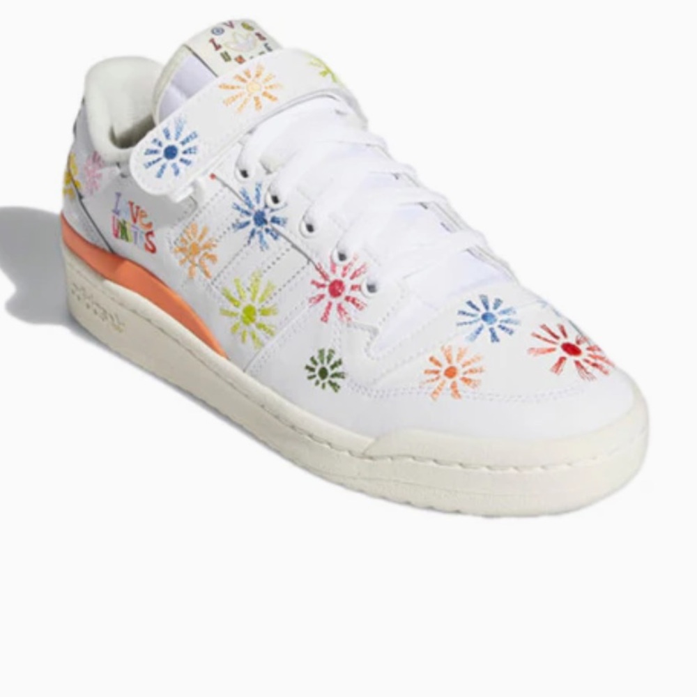 TODAY ONLY! Adidas Forum Low Top Size Men's 5.5 = Women's 7.5 - NIB